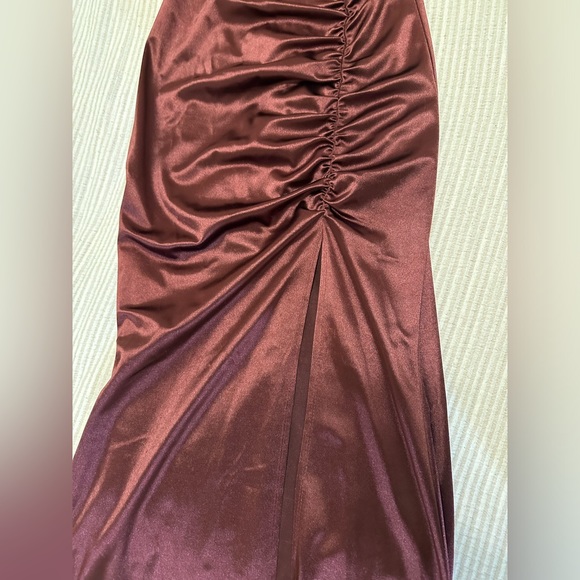 Windsor Purple Formal Ruched Dress with Slit New With Tags - Picture 6 of 6